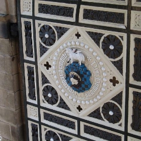 Piece hall doors - Halifax coat of arms - burge5000