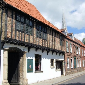 The Tudor Rose Hotel, King's Lynn - Norfolk. - Jim Linwood