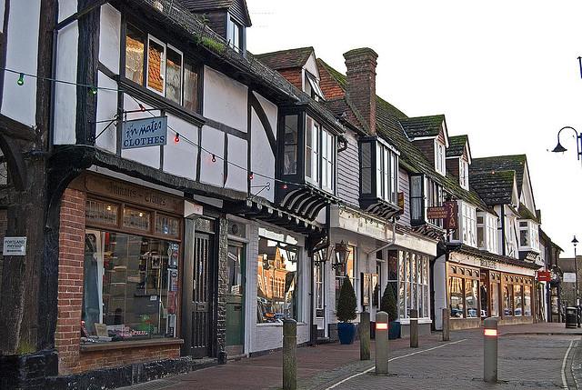 East Grinstead, Middle Row
