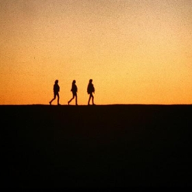 3 girls at sunset - shoobydooby