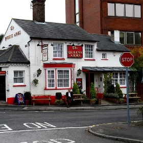 The Queens Arms, Basingstoke, Hampshire - Mike Cattell