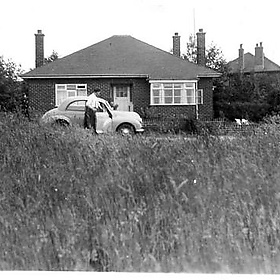 Bury Lancs 1955, with 1951  Morris Minor LXP 632 - sludgegulper