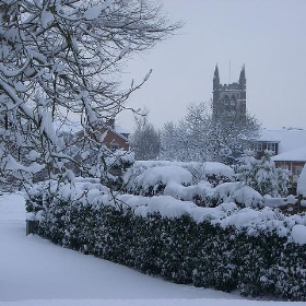Farnham in the snow - Between a Rock