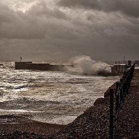 A Gale At Hastings - 1 - me'nthedogs
