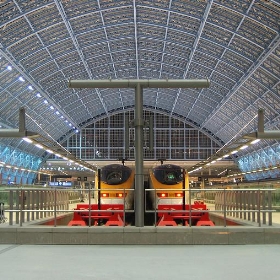 Eurostar at St Pancras - slideshow bob