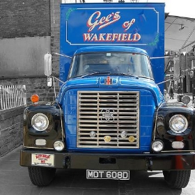 old truck - Identity Photogr@phy