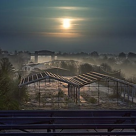 Misty Cantilever Sunrise - Caza_No_7