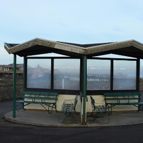 Rainshelter, Weston-super-Mare - chillihead
