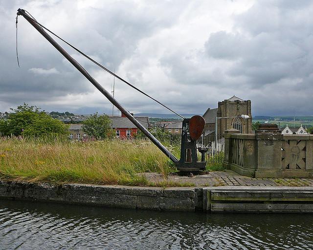 Crane by the Leeds and Liverpool Canal, Burnley