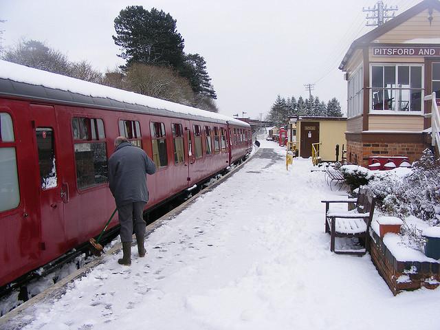 Railway in the Snow December 2009 (19)